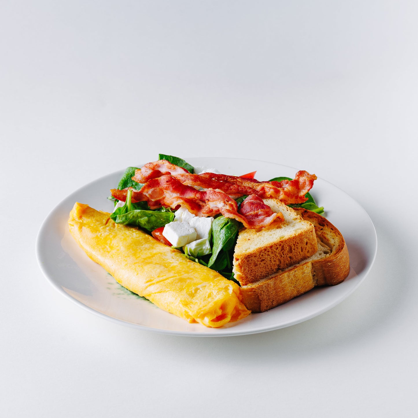 Omletă cu feta & bacon
